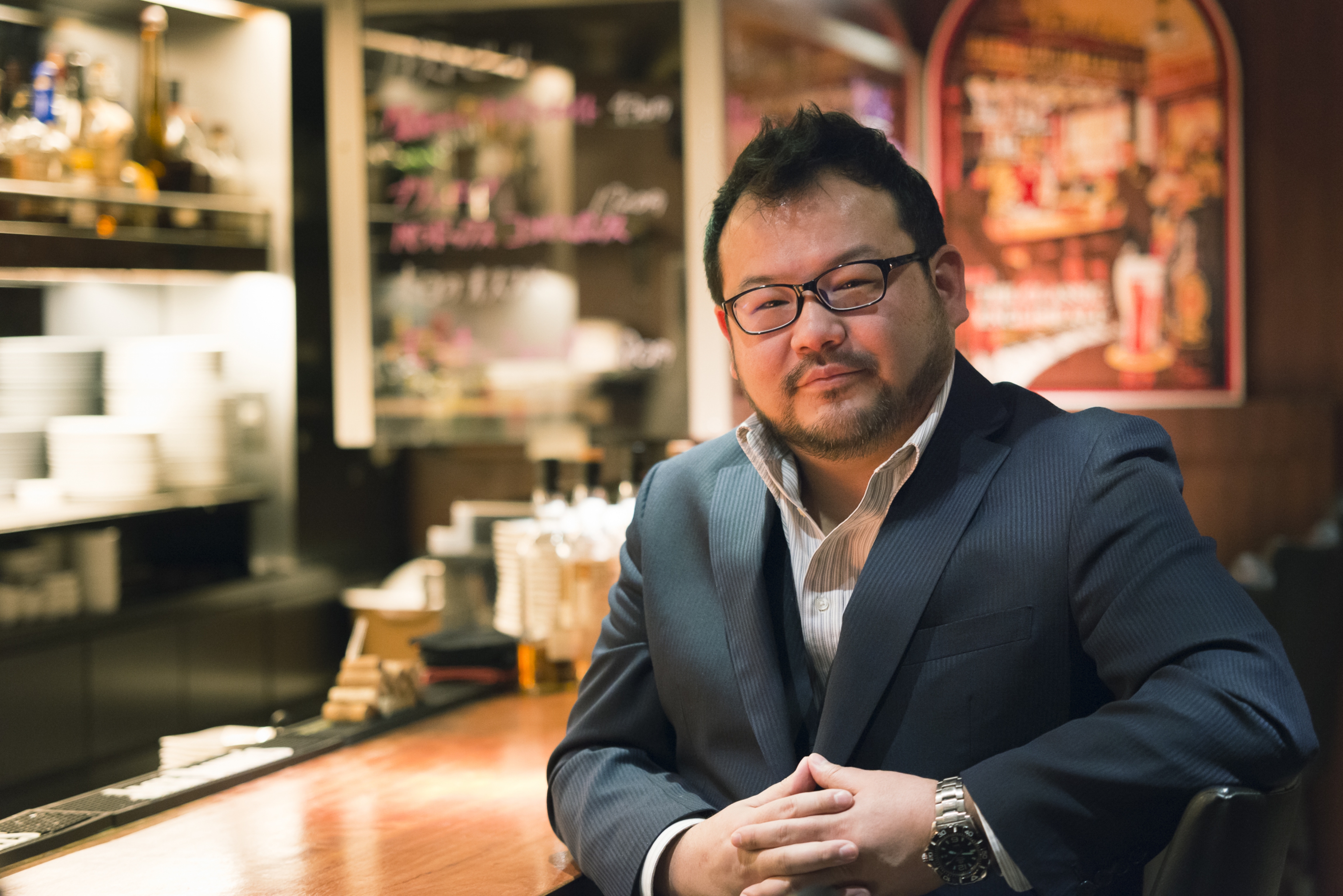 元の写真とアニメ調に変換された比較画像