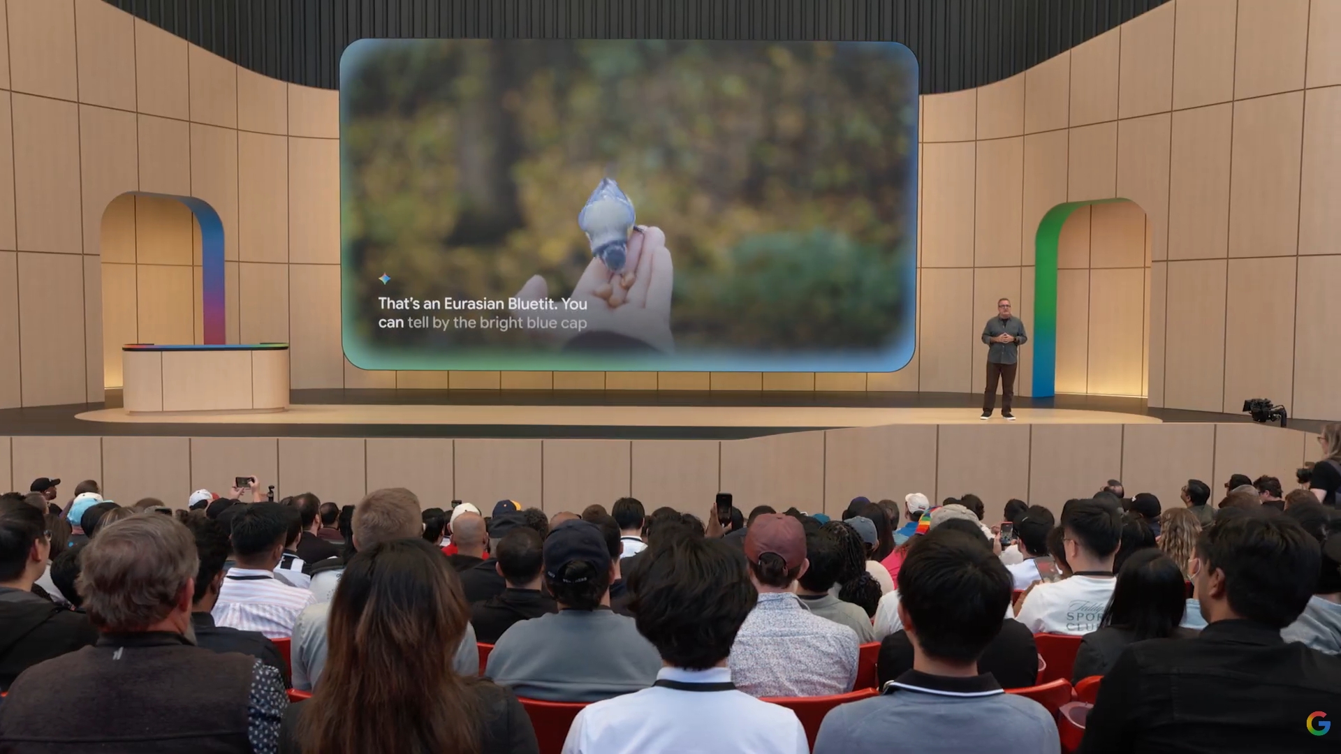GoogleがGemini搭載スマートグラスでハンズフリーAI体験を広げることを示すデモ画面